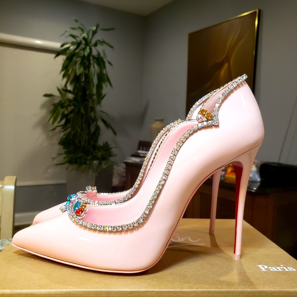 New Christian Louboutin Chick Queen 100mm Patent Pump in Baby Pink Size 40.5